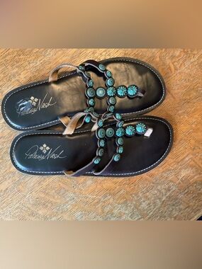 Patricia Nash Fiorella Sandals Brown and Turquoise -colored medallions Size 9.5M
